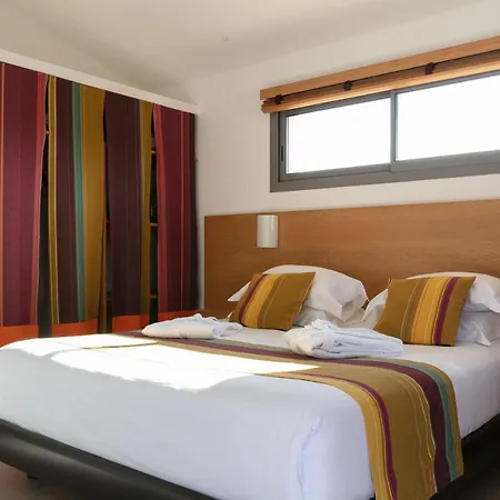 Prázdninový areál Domaine Santa Giulia Palace 4*