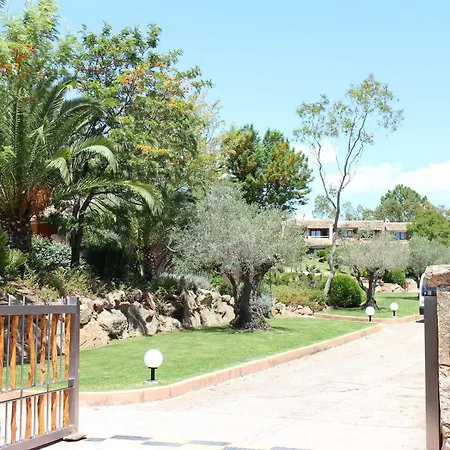 База отдыха Domaine Santa Giulia Palace