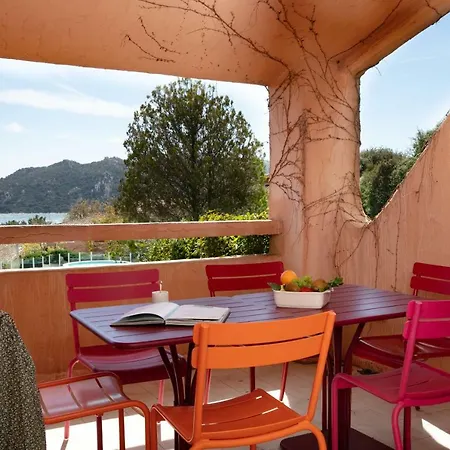 ホリデーパーク Domaine Santa Giulia Palace 4*