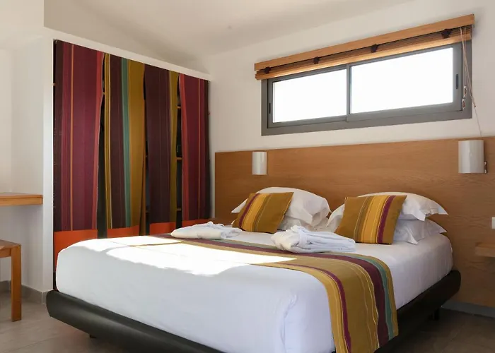 منتزه العطل Domaine Santa Giulia Palace 4*