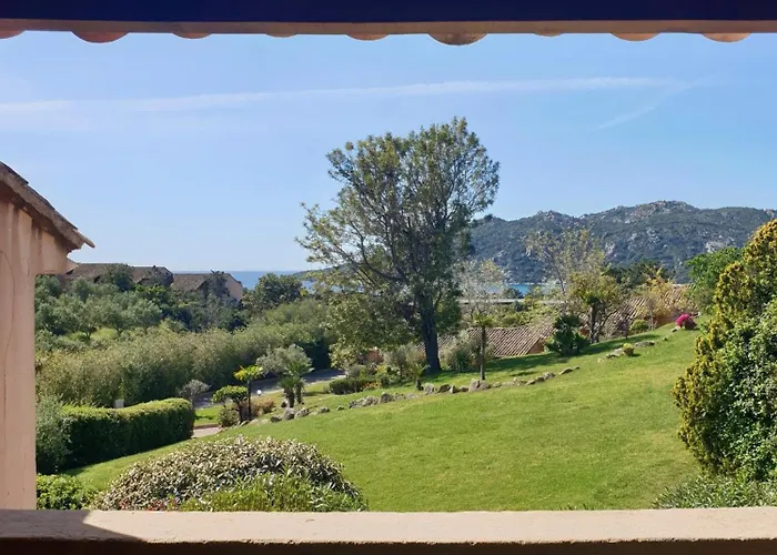 假日公园 Domaine Santa Giulia Palace 4*