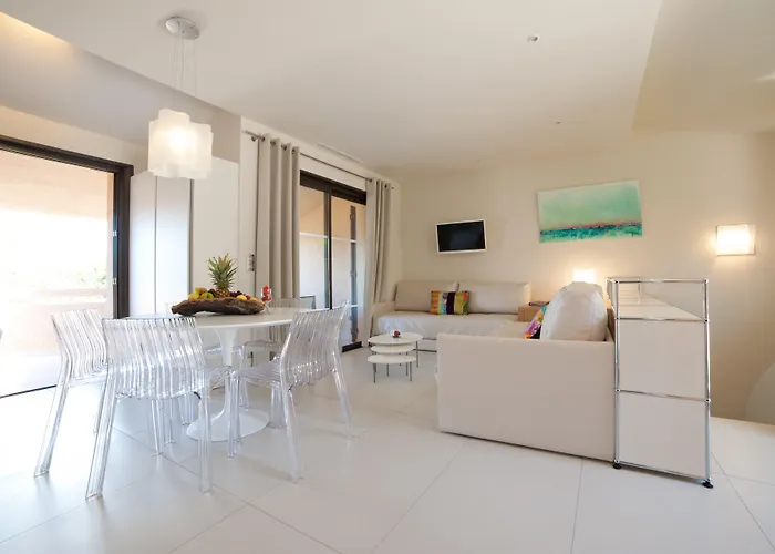 Domaine Santa Giulia Palace بورتو فيكشْيو